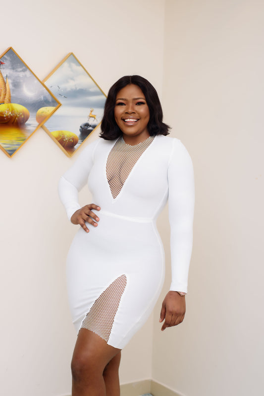 Elegant White Bodycon Dress Chic and stylish evening wear