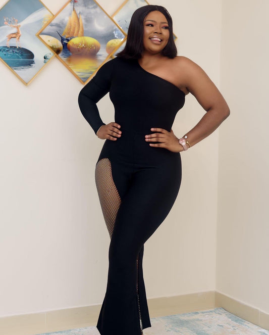 One-Shoulder Black Jumpsuit Elegant and Stylish Evening Wear