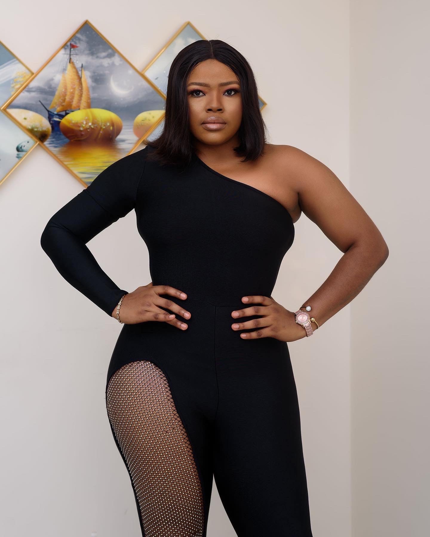 One-Shoulder Black Jumpsuit Elegant and Stylish Evening Wear