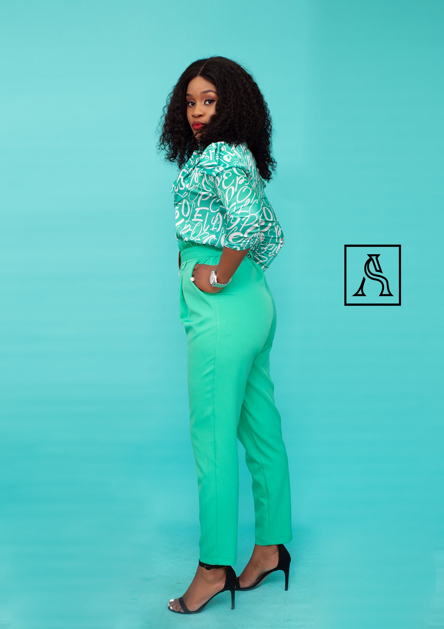Green Patterned Two-piece Set Stylish and Modern